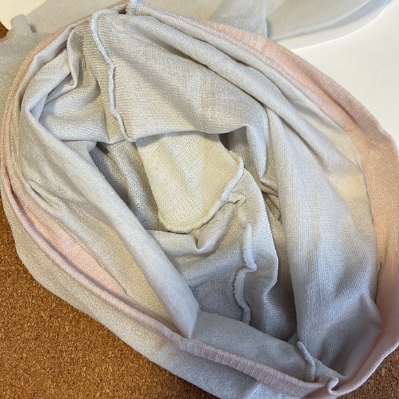 Givenchy Body Gleamers Superbe Shimmery Sheer Leg Control Top Pantyhose size C - Picture 13 of 14